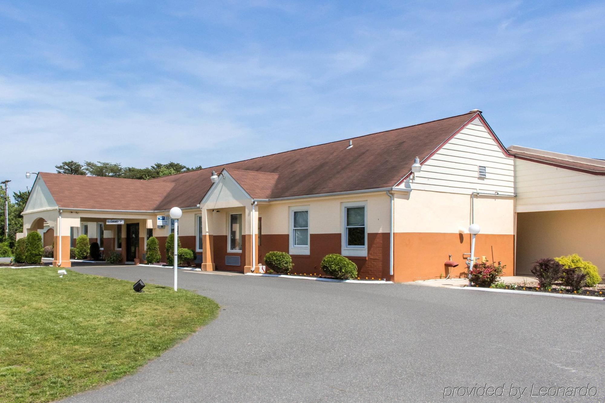 Oceanside Lodge Marmora Exterior photo